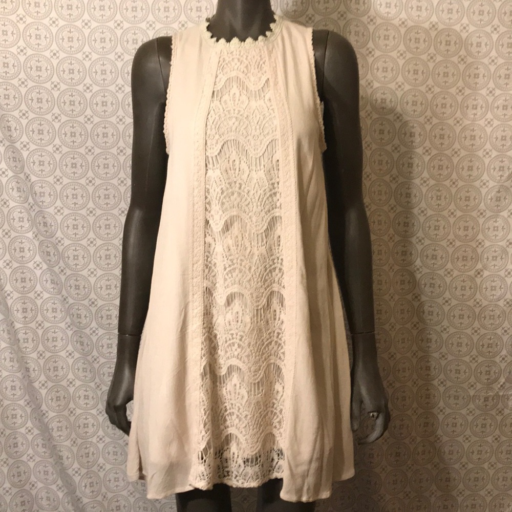 🆕 Andre by Unit embroidered dress- cream sz S